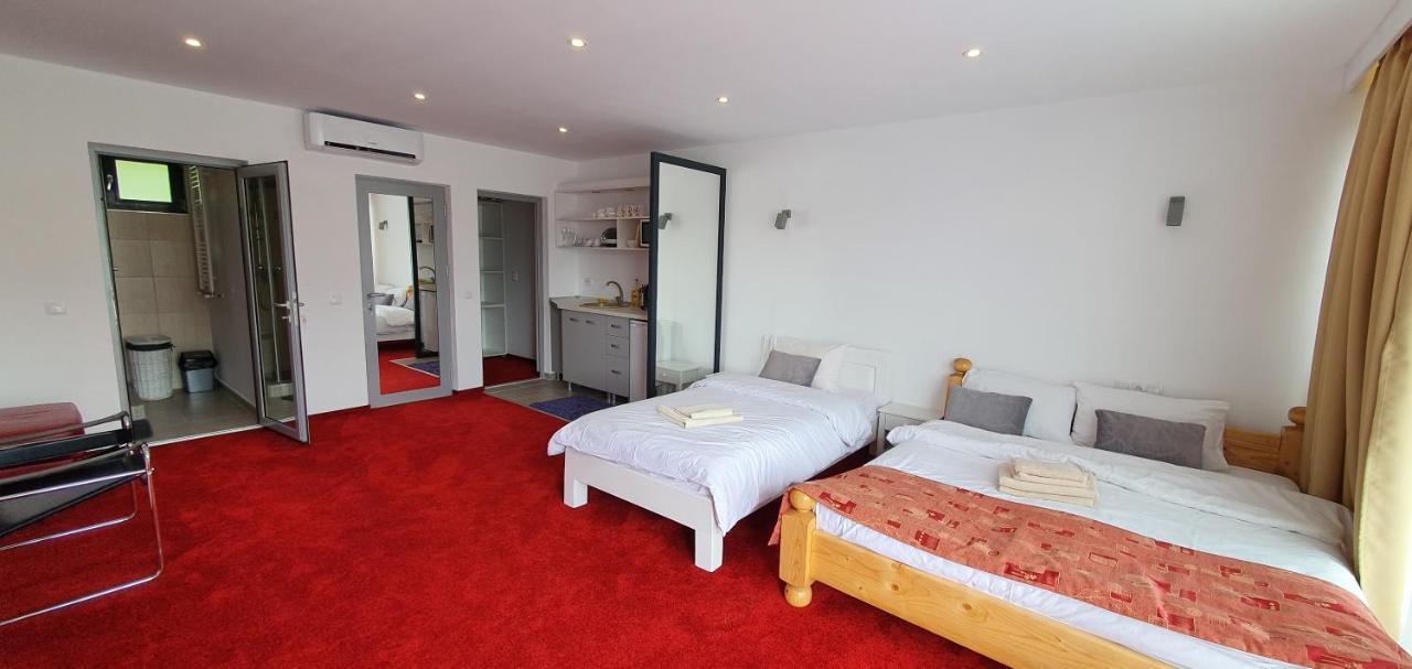 Modern Rooms Колибица Экстерьер фото